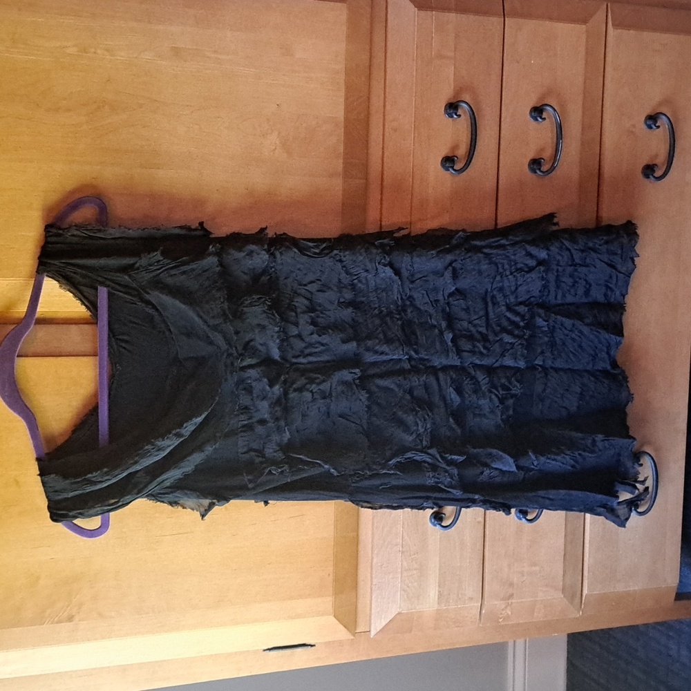 Comfy tshirt dress with Italian flair! MED
